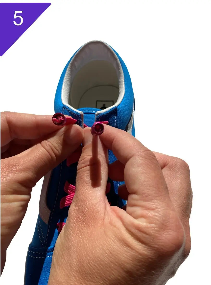 handleiding-stap5-elastische-veters-knoop-verbergen