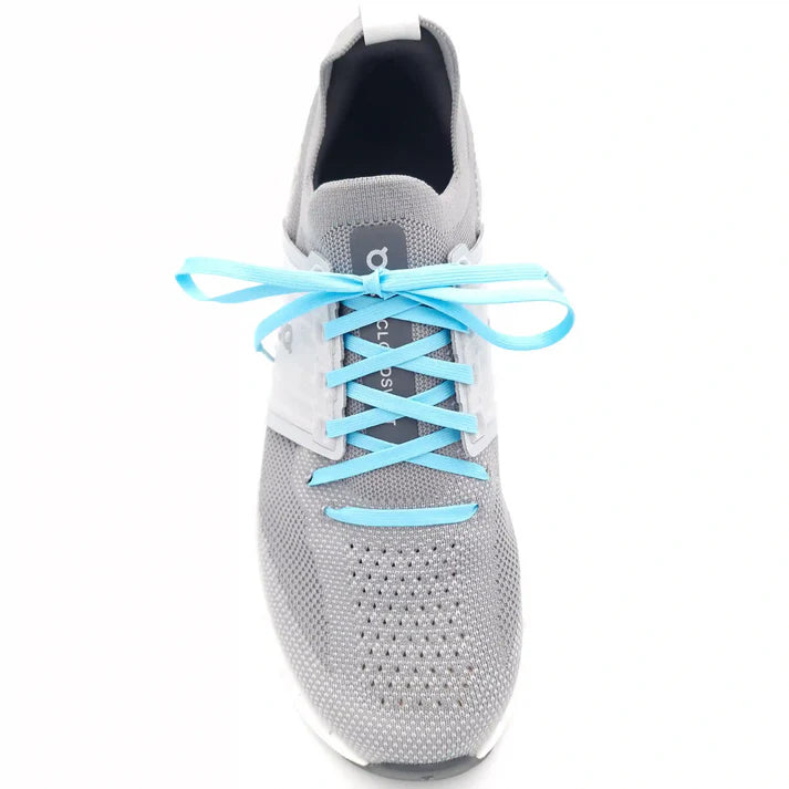 veters-plat-smal-blauw-licht-on-schoenen