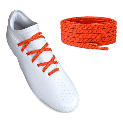 Oranje gemusterd – veters plat smal voetbal oranje gedessineerd 02 aan schoen