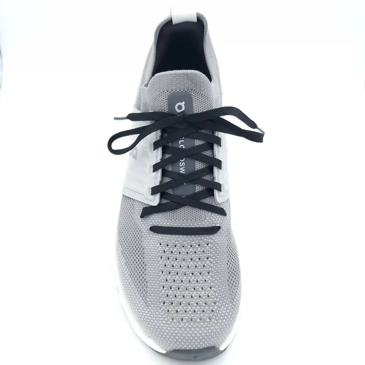 veters-plat-smal-zwart-op-schoenen