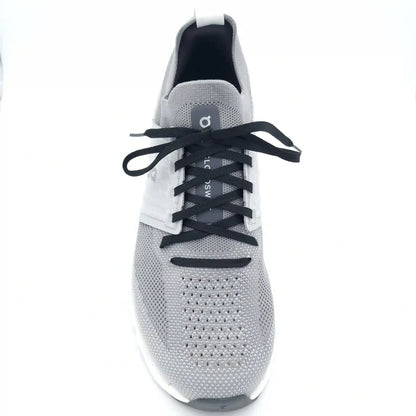 veters-plat-smal-zwart-op-schoenen